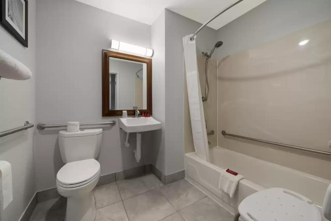 Quality Inn West Lafayette - University Area Buitenkant foto