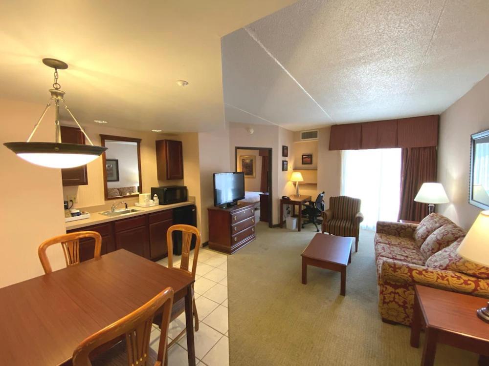 Quality Inn West Lafayette - University Area Buitenkant foto