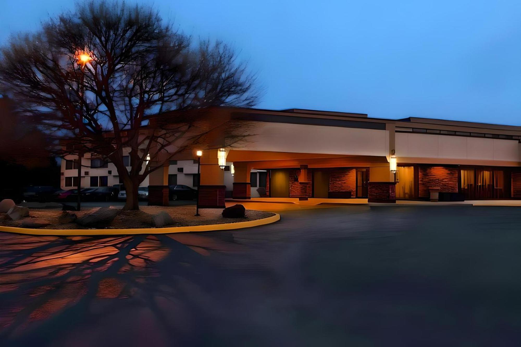 Quality Inn West Lafayette - University Area Buitenkant foto